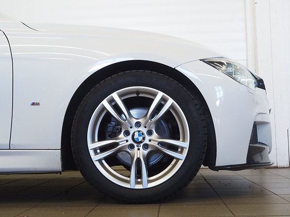 BMW 330e 8 of 21