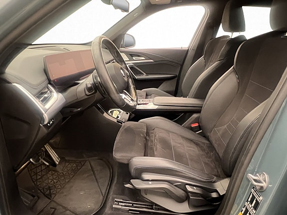 BMW iX1 12 of 30
