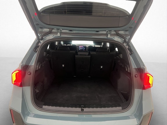 BMW iX1 9 of 30