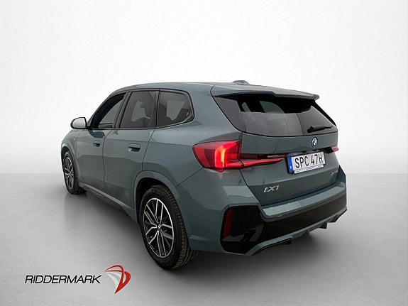 BMW iX1 6 of 30