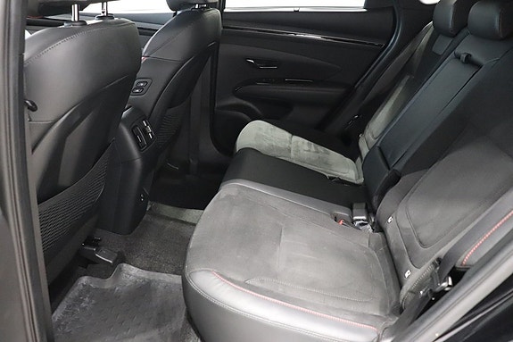Hyundai Tucson 8 of 11