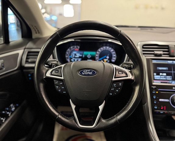 Ford Mondeo 15 of 30