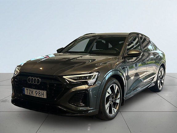 Audi Q8 16 of 23
