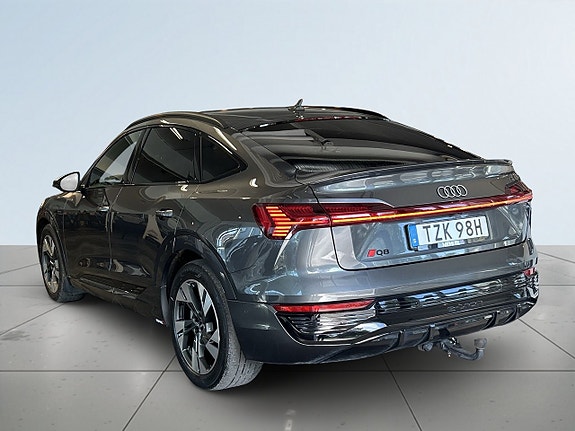 Audi Q8 5 of 23