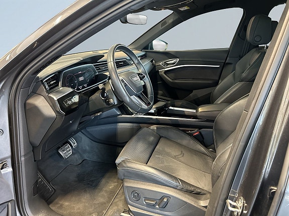 Audi Q8 7 of 23