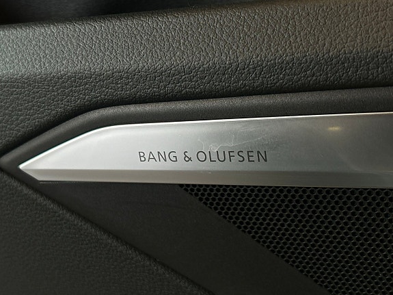 Audi Q8 20 of 23