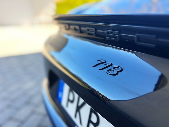 Porsche 718 Cayman 9 of 29