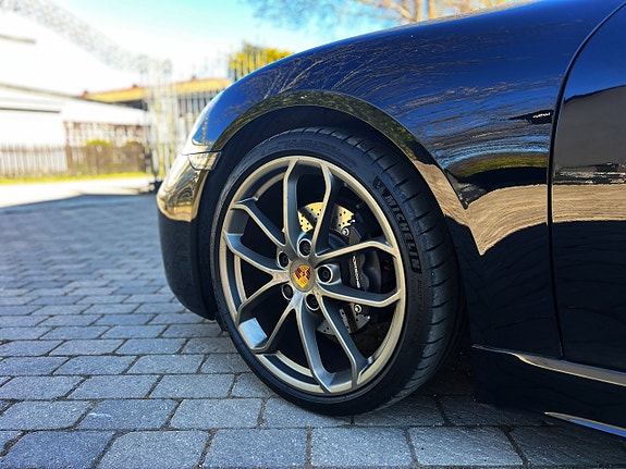 Porsche 718 Cayman 11 of 29
