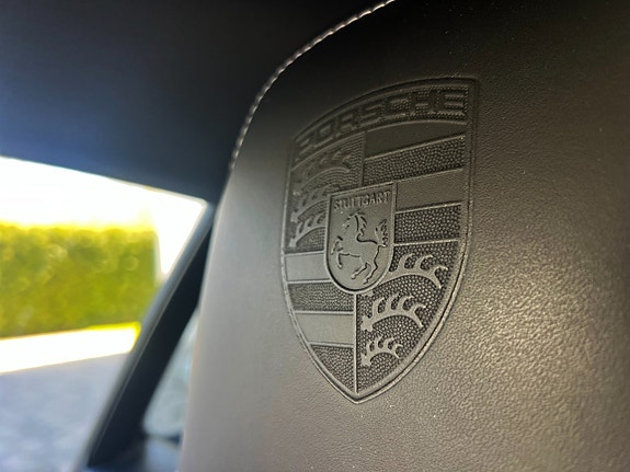 Porsche 718 Cayman 23 of 29