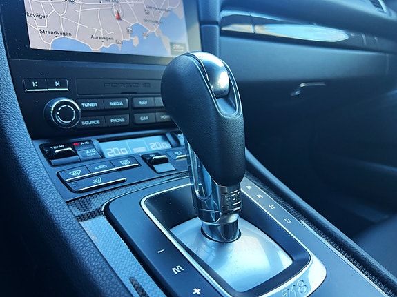 Porsche 718 Cayman 19 of 29