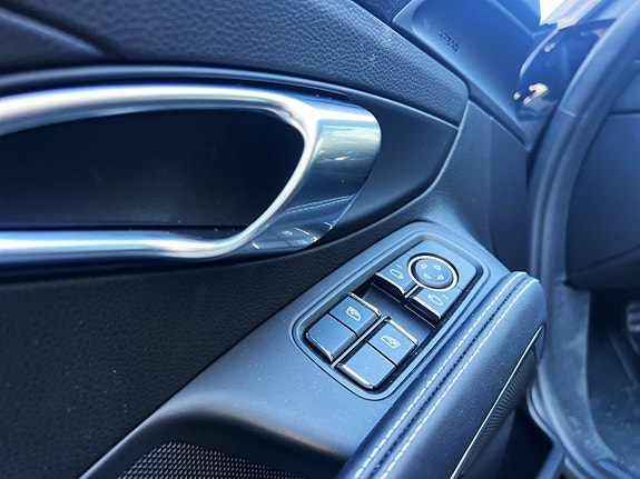 Porsche 718 Cayman 28 of 29