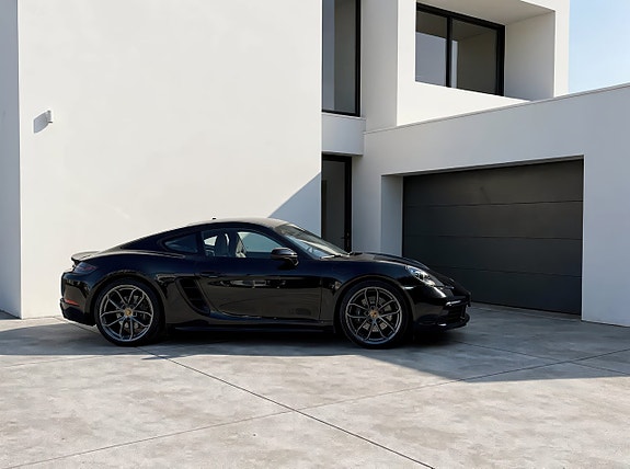 Porsche 718 Cayman 3 of 5