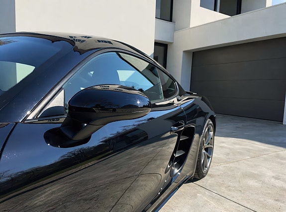 Porsche 718 Cayman 6 of 29