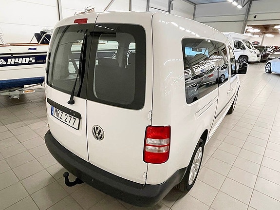 Volkswagen Caddy Maxi 2 of 5