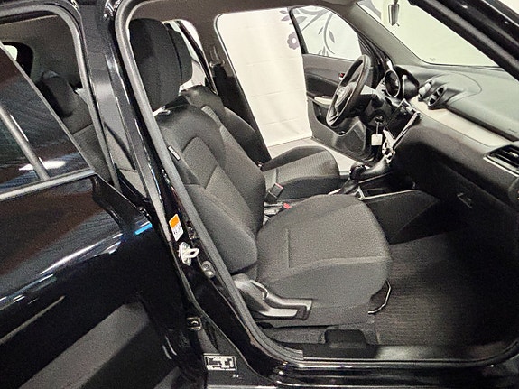 Suzuki Swift 6 of 12