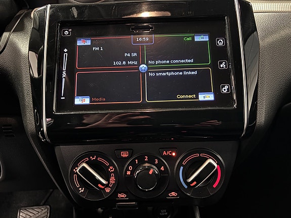 Suzuki Swift 8 of 12
