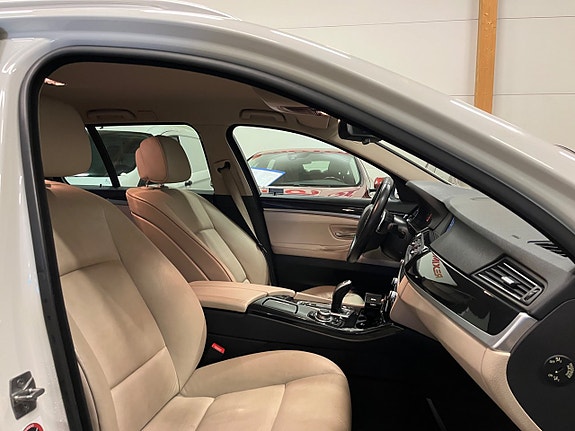 BMW 528 9 of 17