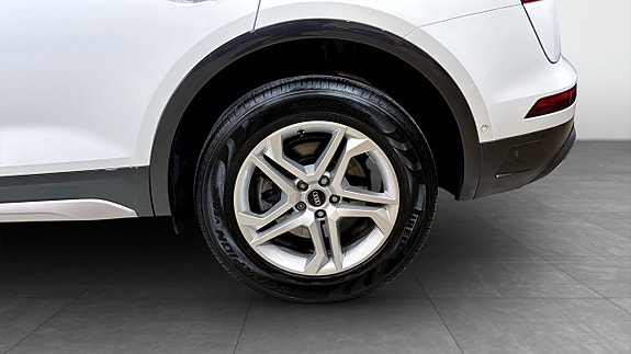 Audi Q5 6 of 23