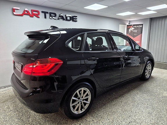 BMW 218 5 of 28