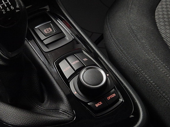 BMW 218 22 of 28