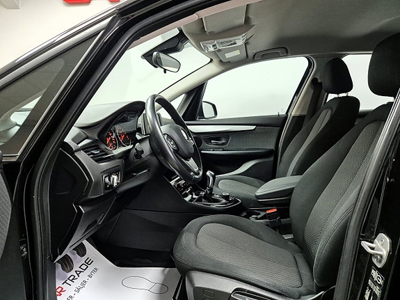 BMW 218 11 of 28