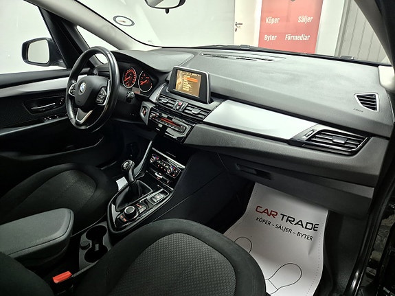 BMW 218 23 of 28
