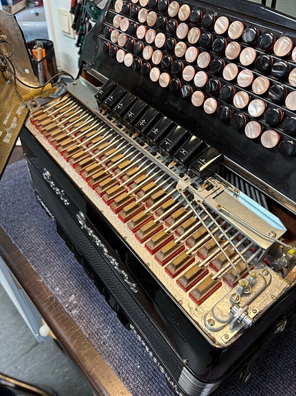 Product image 8 of 9