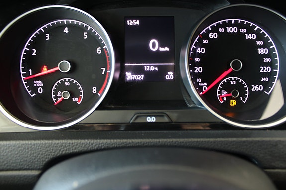 Volkswagen Golf VII 6 of 11