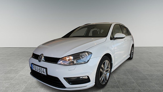 Volkswagen Golf VII 2 of 11