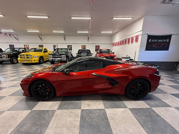 Chevrolet Corvette 13 of 24