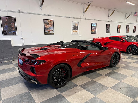 Chevrolet Corvette 18 of 24
