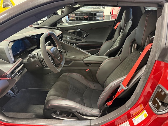 Chevrolet Corvette 19 of 24