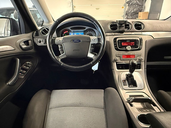 Ford S-MAX 21 of 27
