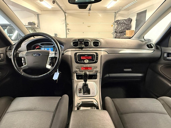 Ford S-MAX 20 of 27