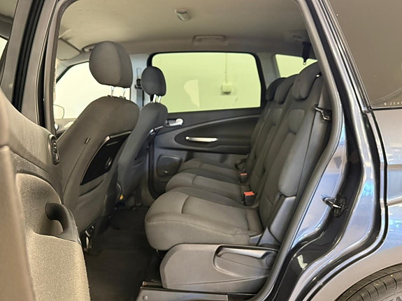 Ford S-MAX 14 of 27