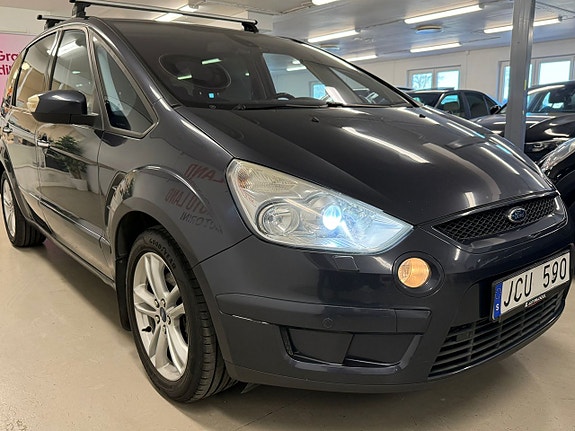 Ford S-MAX 12 of 27