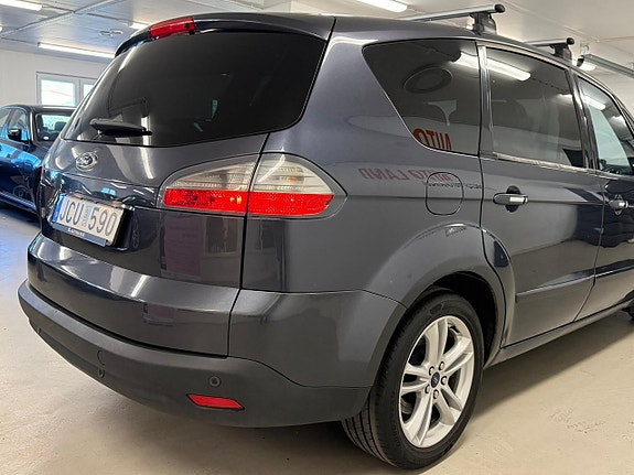 Ford S-MAX 10 of 27