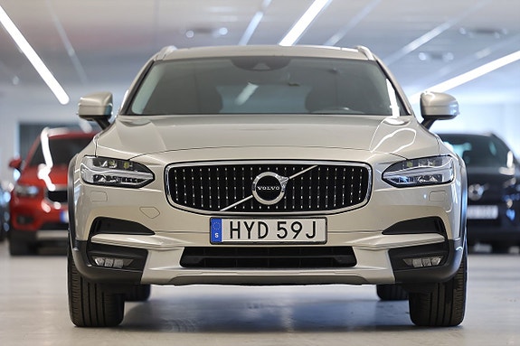Volvo V90 Cross Country 5 of 5