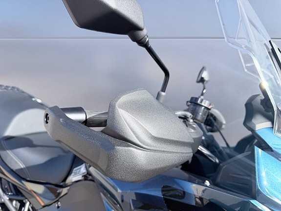 Kawasaki Versys 1100s Demo 6 of 13
