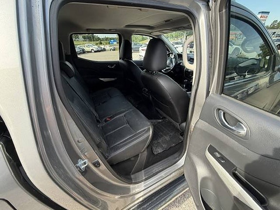 Nissan Navara 7 of 8