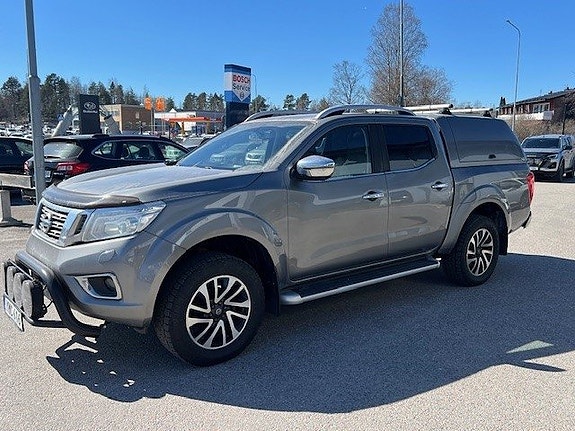Nissan Navara 2 of 3