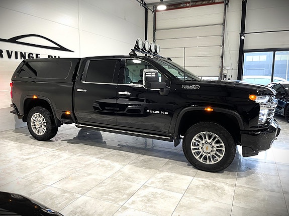 Chevrolet Silverado 2500 2 of 5