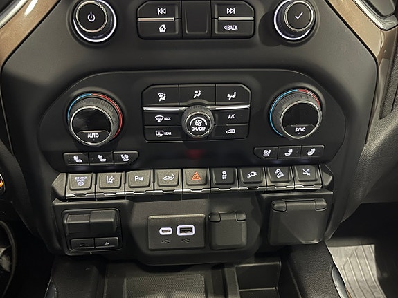 Chevrolet Silverado 2500 15 of 30