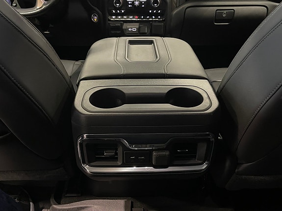 Chevrolet Silverado 2500 24 of 30