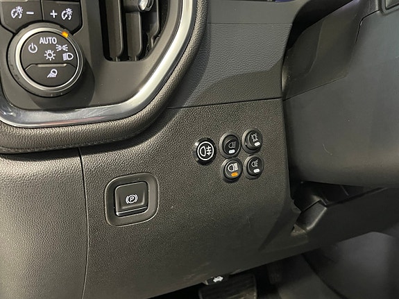 Chevrolet Silverado 2500 21 of 30