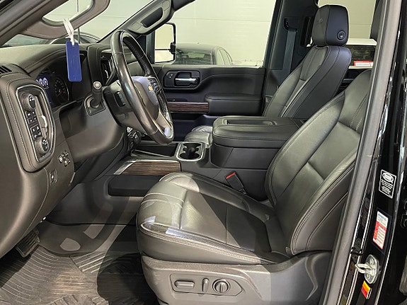 Chevrolet Silverado 2500 8 of 30