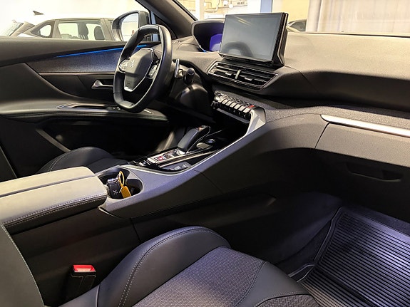 Peugeot 3008 8 of 16