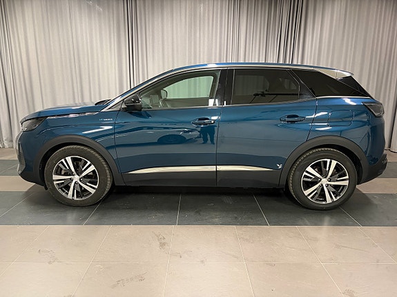 Peugeot 3008 2 of 5