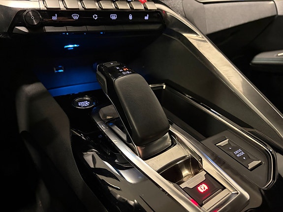 Peugeot 3008 9 of 16