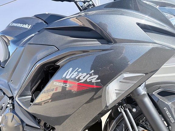 Kawasaki Ninja 650 Demo 3 of 5